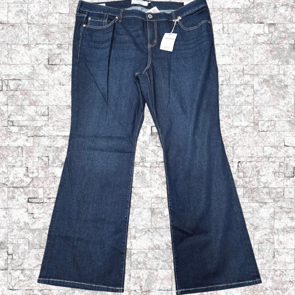 NWT, Torrid Women’s Slim Boot Blue Jeans, Size 22S